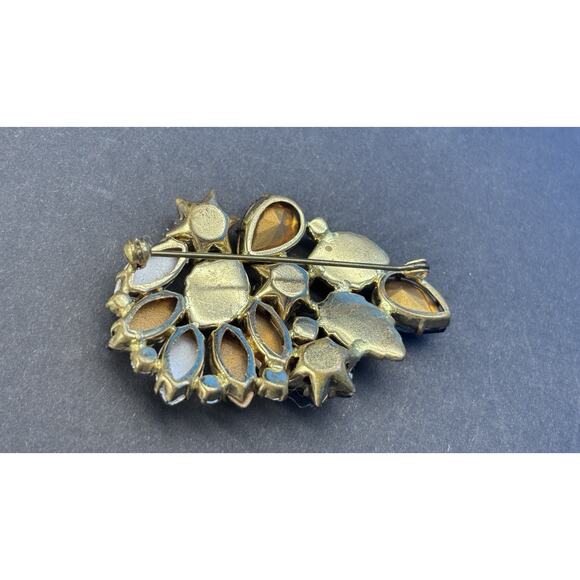 Vintage Weiss style Carved thermoset Leaf Brooch AB Rhinestone Gold-tone - Picture 10 of 16